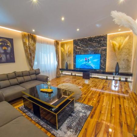 Luxury Apartment Black And Gold Mostar Exterior foto