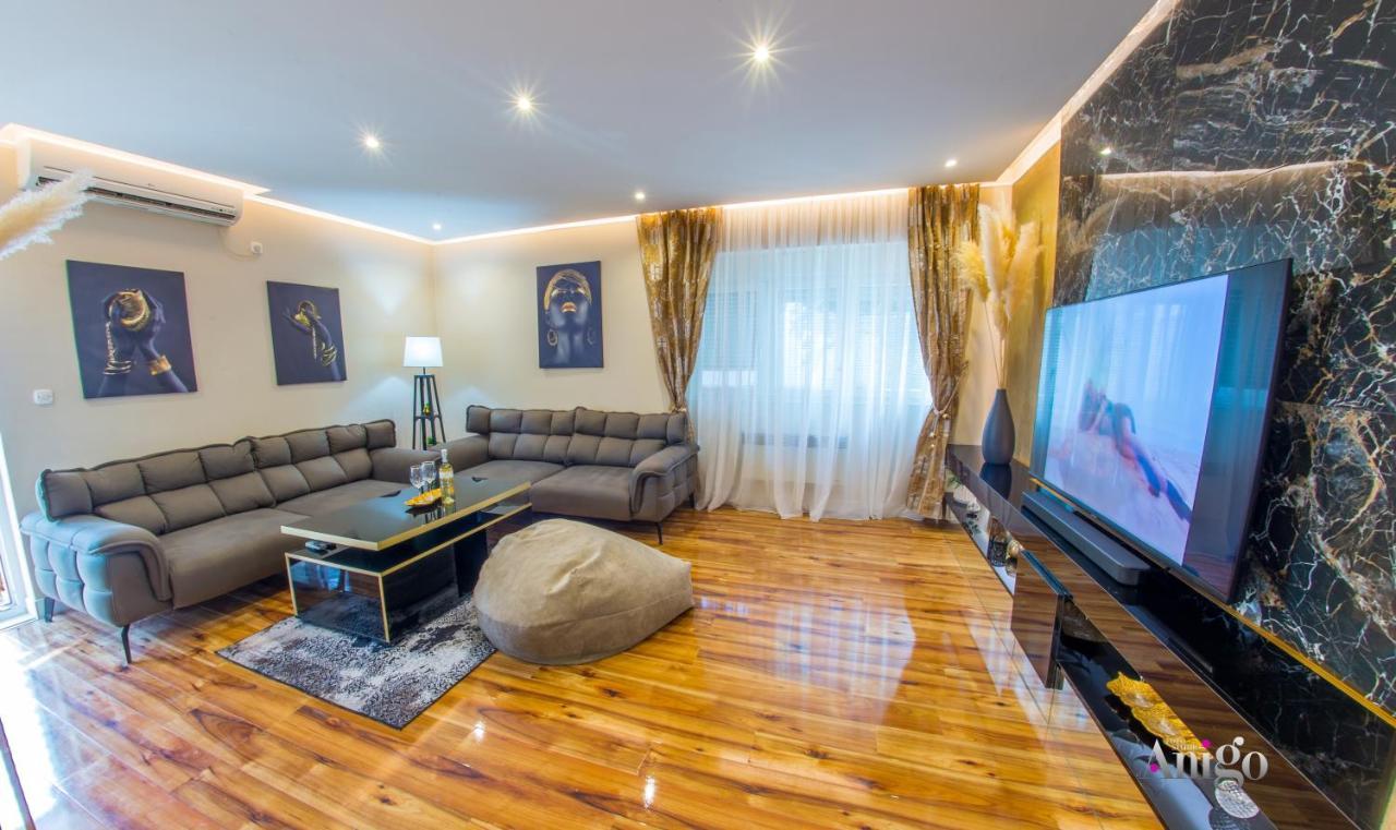 Luxury Apartment Black And Gold Mostar Exterior foto